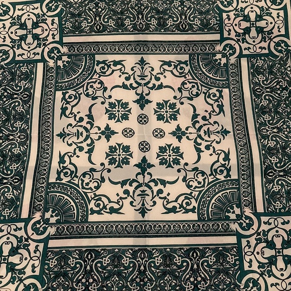 🤩BOGO!. FRIDAN geometric design scarf, 36” sq. blued green, wh. & blk - Picture 1 of 6